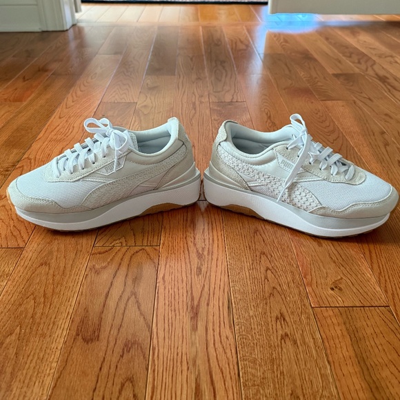 New w/o Box, Puma Platform Sneakers, White, Size 6.5 - Picture 3 of 10